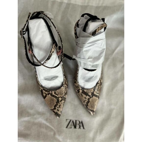 ZARA- Pointed Animal Print & Buckle Closure at Ankle High Heeled Shoes  US 7.5 - Picture 9 of 9